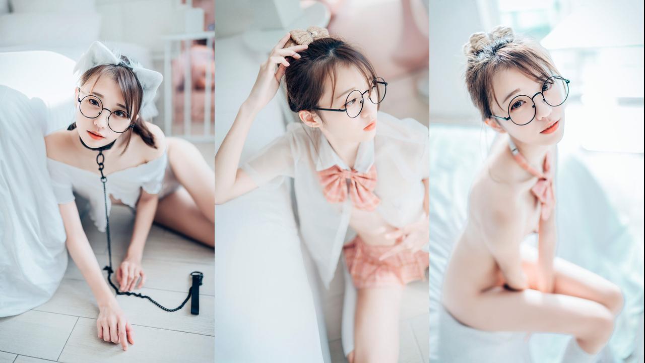 妍妍《Angel - 女孩在trasmart制服与眼镜》